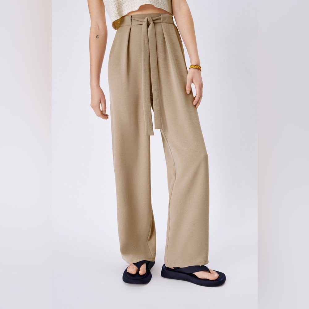 Zara wide legged flowy pants
